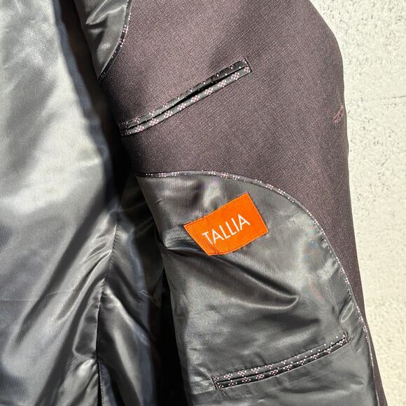 Tallia Men's Classic-Fit Suit Separate Jacket - Wine 40S $360 - Picture 8 of 9